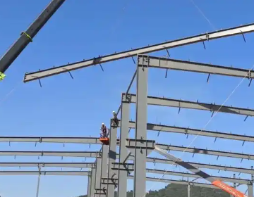 建筑工地鋼結構安裝鋼絲繩索具與卸扣精密協作